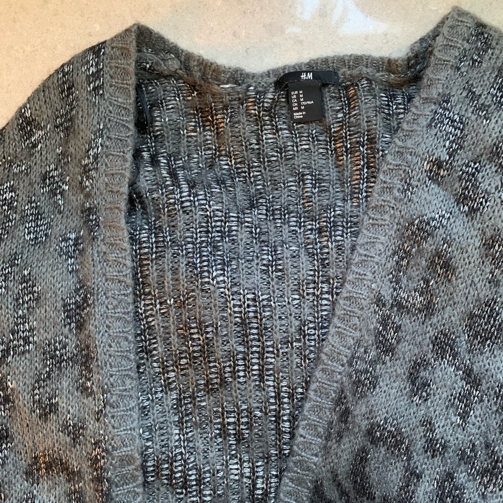 H&M Cardigan. Grey/Black/Silver Size M-L